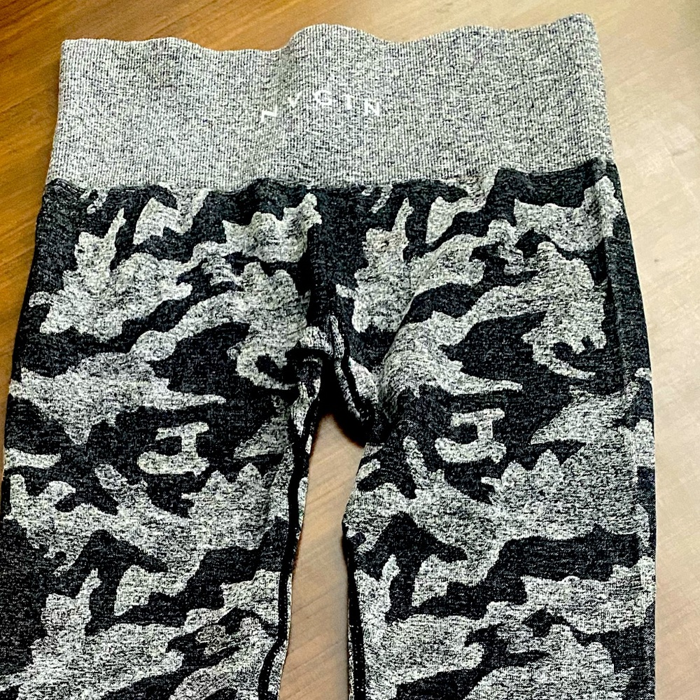 Leggings small